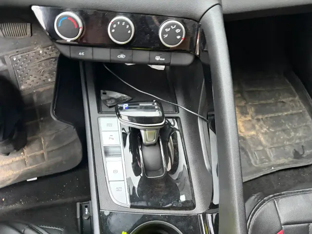 Hyundai Elantra — Фото автомобиля 6