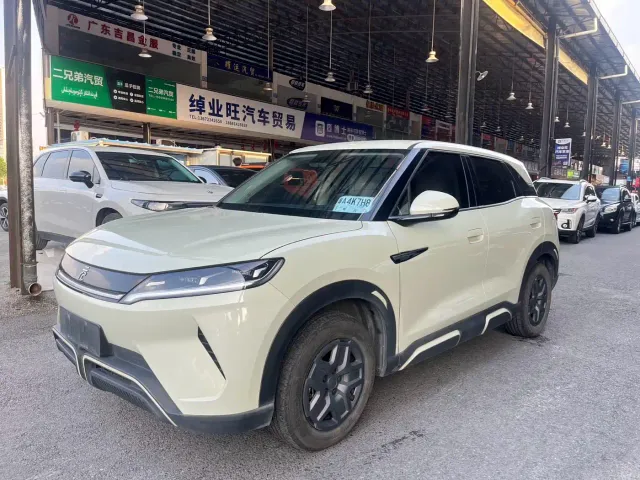 Фотография автомобиля — BYD Yuan UP