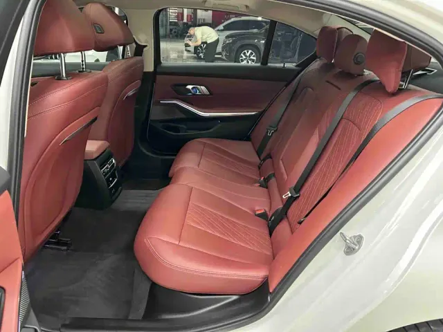 BMW 3 Series — Фото автомобиля 21