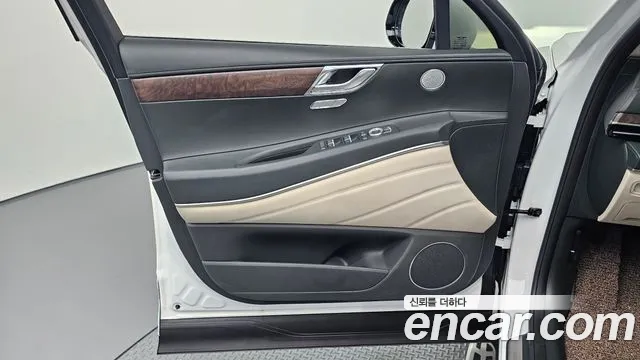 Genesis GV80 — Фото автомобиля 23