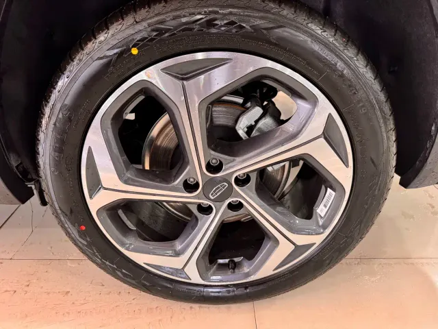 Geely Xingyue L — Фото автомобиля 15