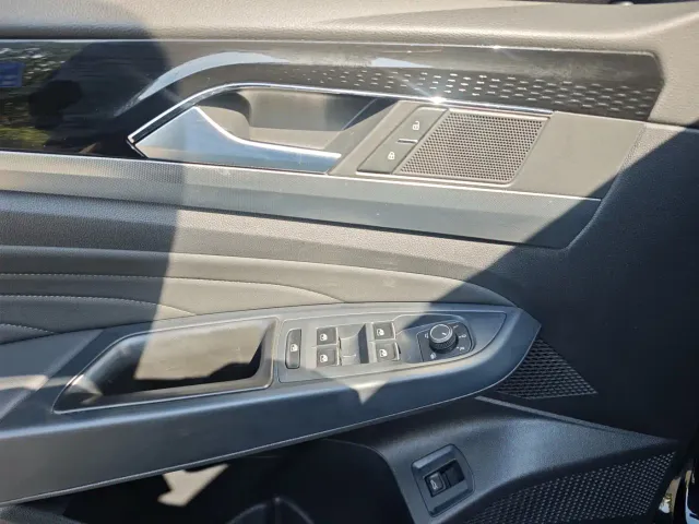 Volkswagen Passat — Фото автомобиля 14