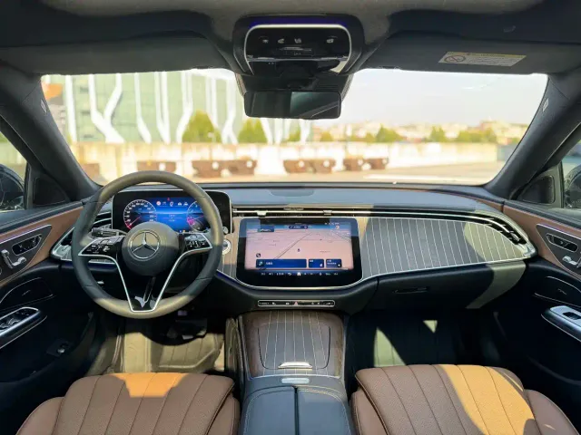Mercedes-Benz E-Class — Фото автомобиля 10