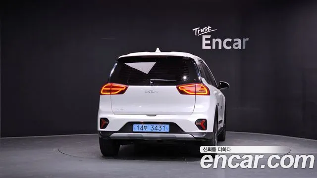 Kia Niro Niro Plus Earth — Фото автомобиля 4