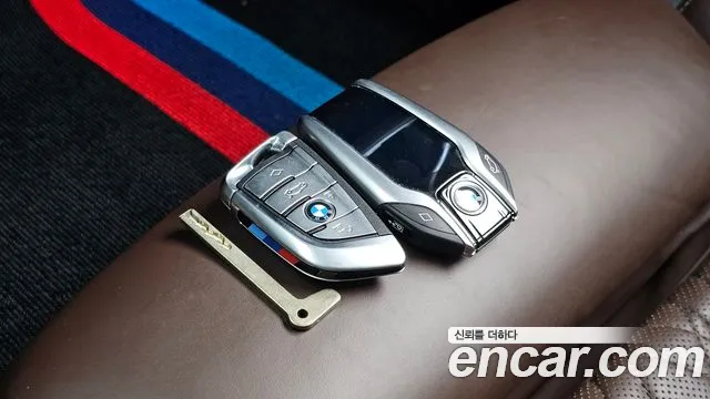 BMW 7-Series — Фото автомобиля 28