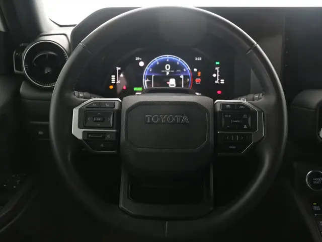 Toyota Prado — Фото автомобиля 5