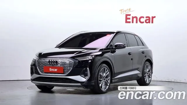 Фотография автомобиля — Audi Q4 e-tron F4