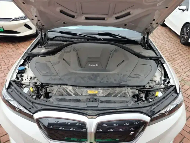BMW i3 — Фото автомобиля 19