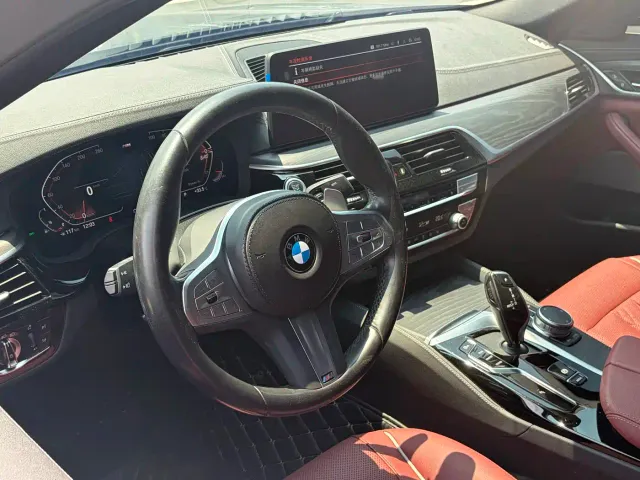 BMW 5 Series — Фото автомобиля 4