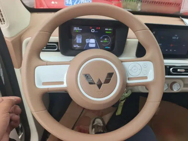 Wuling Hongguang Mini EV — Фото автомобиля 10