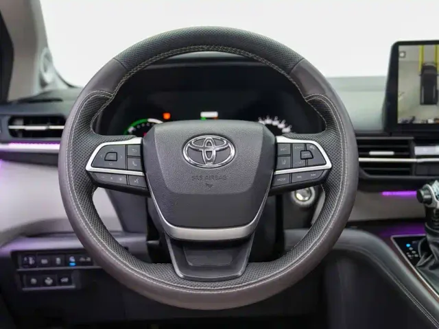 Toyota Granvia — Фото автомобиля 11
