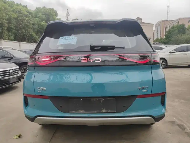 BYD Sealion 05 EV — Фото автомобиля 5