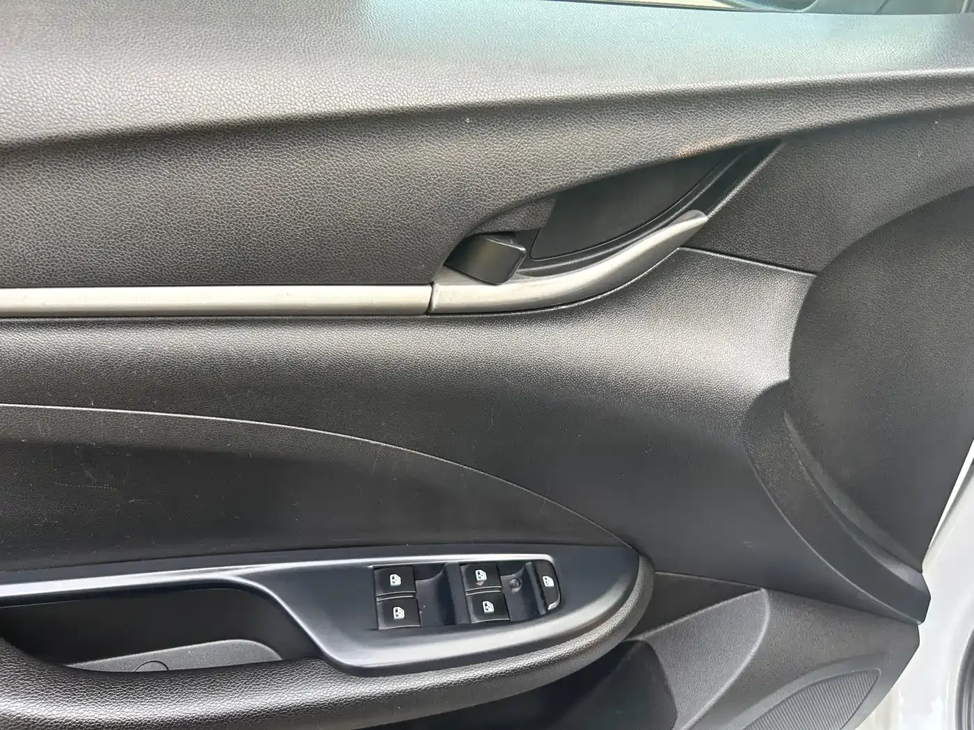 Buick Excelle 2021 Facelift 1.3T Auto Mild Hybrid Progressive — Фото автомобиля 7