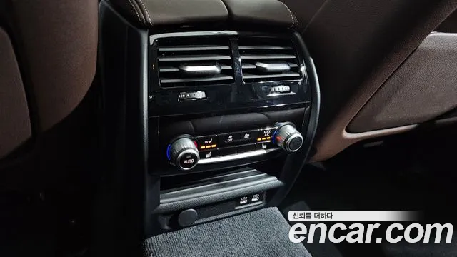 BMW 5-Series — Фото автомобиля 18