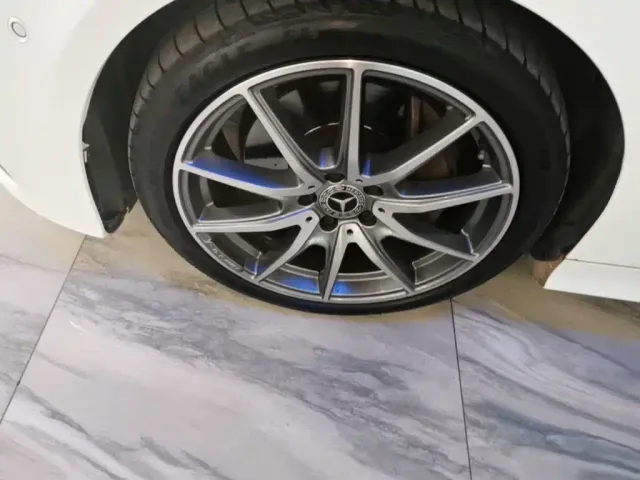 Mercedes-Benz E-Class — Фото автомобиля 22