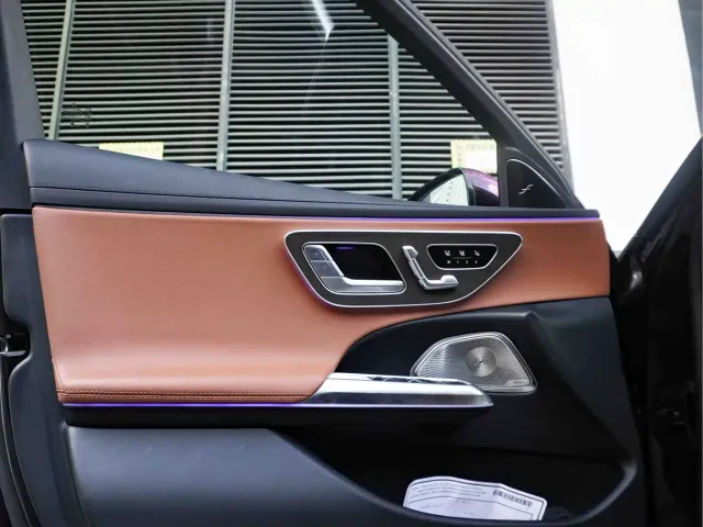 Mercedes-Benz E-Class — Фото автомобиля 12