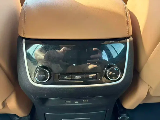 Li Auto ONE — Фото автомобиля 18