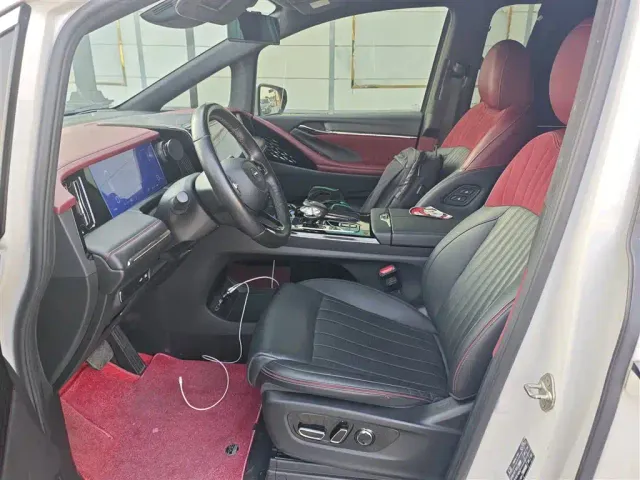 GAC Trumpchi M8 — Фото автомобиля 6