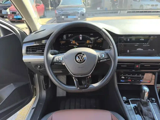 Volkswagen Lavida — Фото автомобиля 10