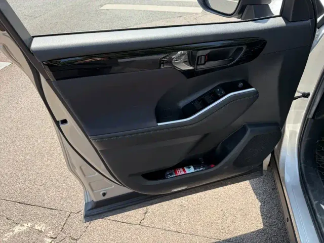 Toyota Highlander — Фото автомобиля 6