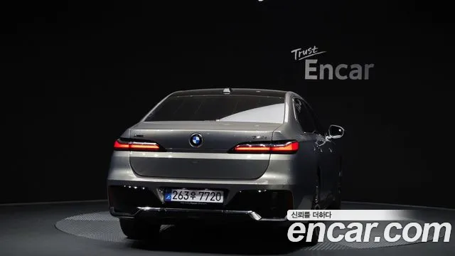 BMW 7-Series 7 серия (G70) 740i xDrive M Sport Limited — Фото автомобиля 4