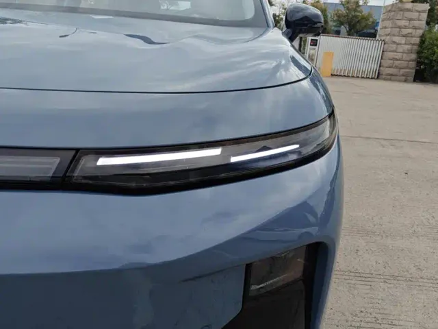 Leapmotor B10 — Фото автомобиля 5