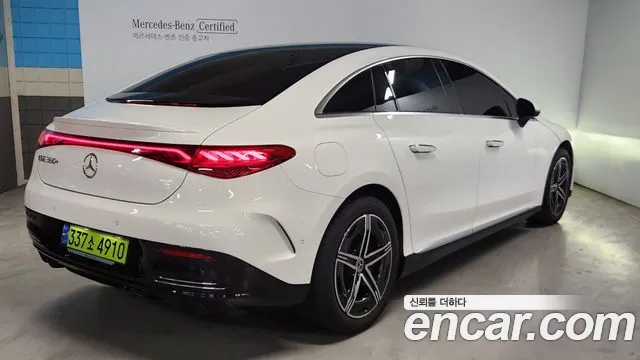 Mercedes-Benz EQE — Фото автомобиля 2