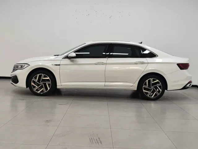Volkswagen Sagitar — Фото автомобиля 5