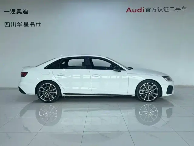 Audi A4L — Фото автомобиля 3