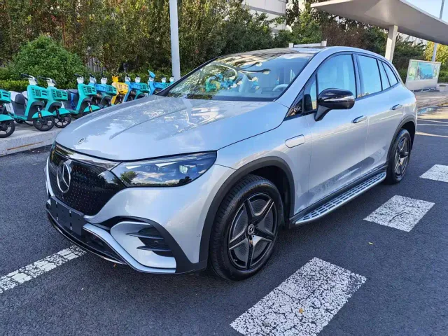 Mercedes-Benz EQE SUV — Фото автомобиля 2