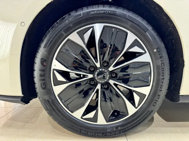BYD Seal 07 EV — Фото автомобиля 25