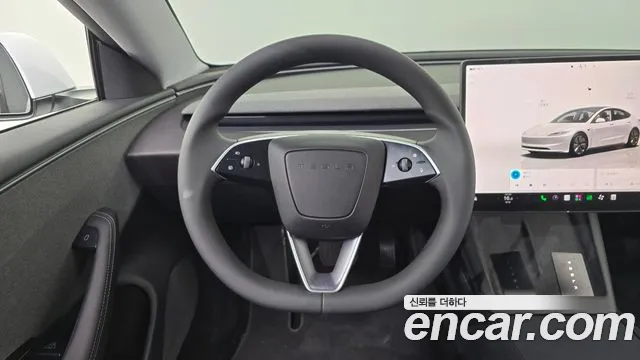 Tesla Model 3 — Фото автомобиля 14