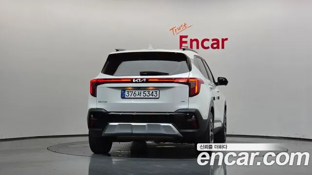 Kia Seltos — Фото автомобиля 4