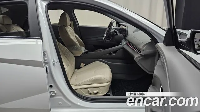 Hyundai Avante CN7 — Фото автомобиля 16