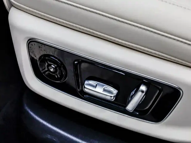 Li Auto L8 — Фото автомобиля 28