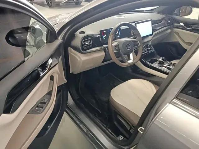 BYD Qin PLUS — Фото автомобиля 15