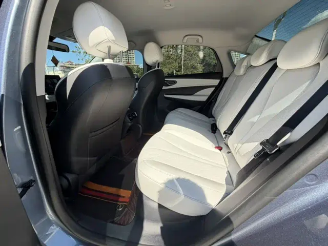 BYD Seal 05 DM-i — Фото автомобиля 15
