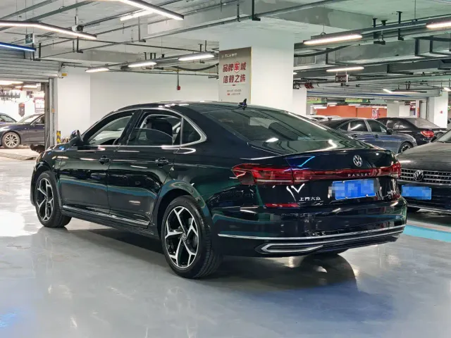 Volkswagen Passat — Фото автомобиля 6