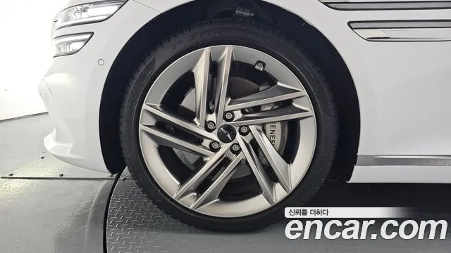 Genesis G80 Бензин 2.5 турбо 2WD — Фото автомобиля 5