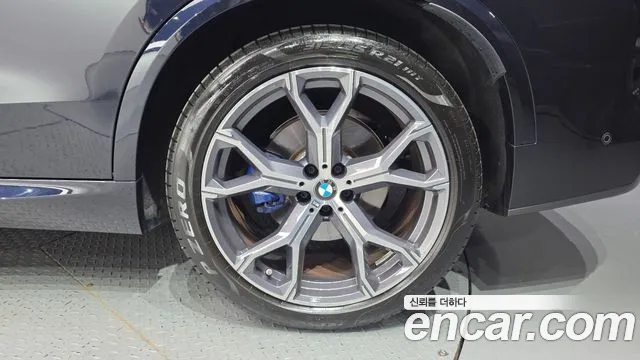 BMW X5 xDrive 40i M Sport — Фото автомобиля 18