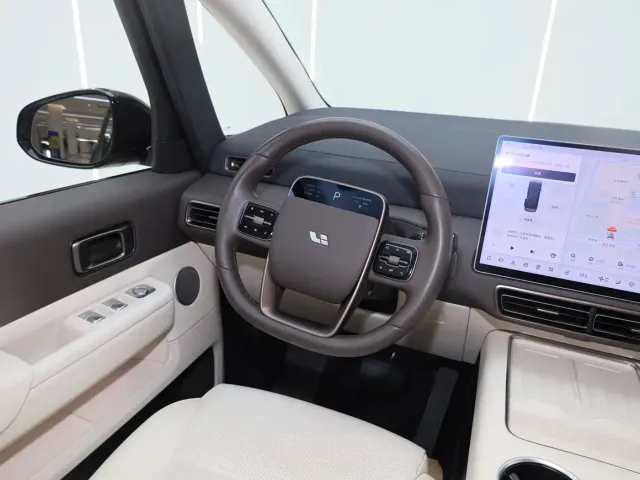Li Auto MEGA — Фото автомобиля 24