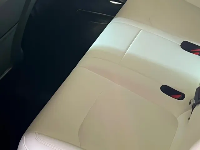 Tesla Model Y — Фото автомобиля 9