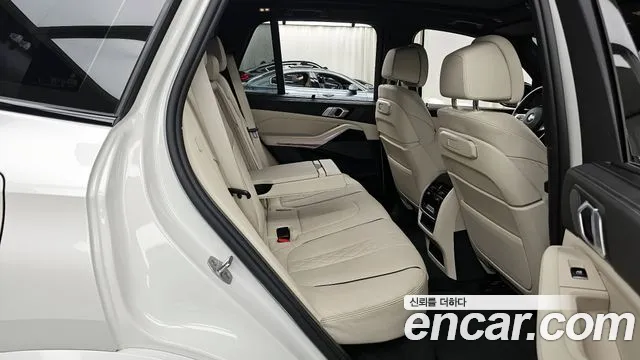 BMW X5 xDrive 40i M Sport — Фото автомобиля 9