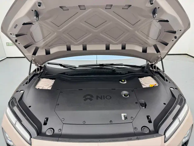 Nio ET5 — Фото автомобиля 16