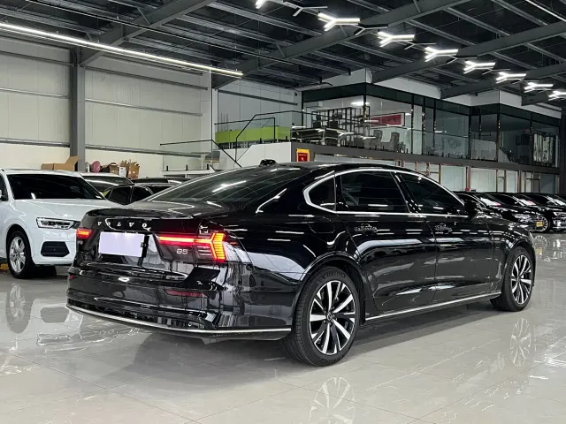Volvo S90 — Фото автомобиля 14