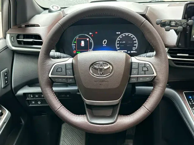 Toyota Granvia — Фото автомобиля 12