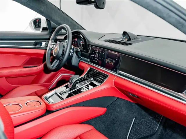 Porsche Panamera — Фото автомобиля 20