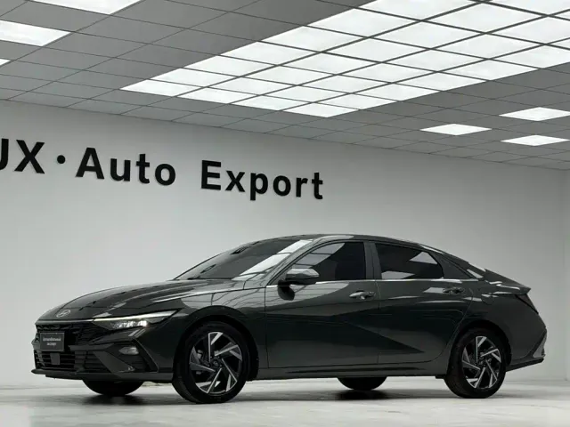 Hyundai Elantra — Фото автомобиля 8