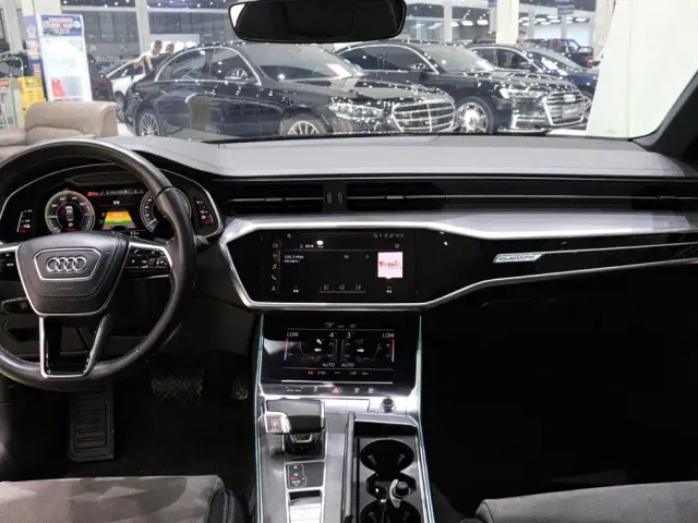 Audi A6L — Фото автомобиля 9