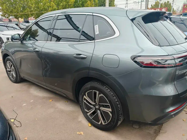 Geely Galaxy Starship 7 EM-i — Фото автомобиля 10
